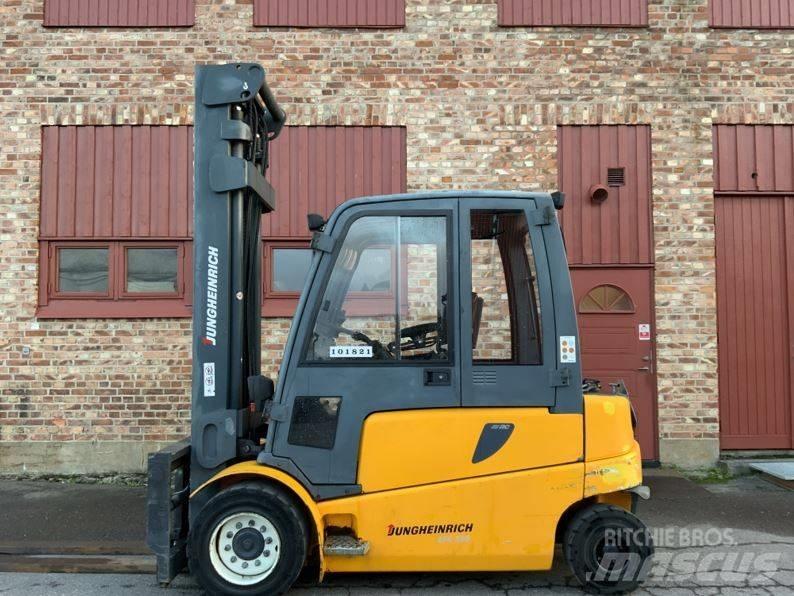Jungheinrich EFG 550 Elektriniai šakiniai krautuvai