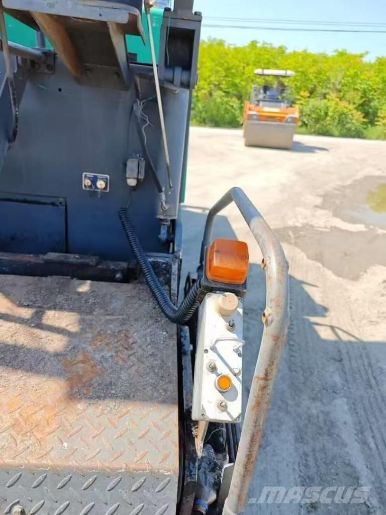 XCMG RP 453 L Asfalto klotuvai