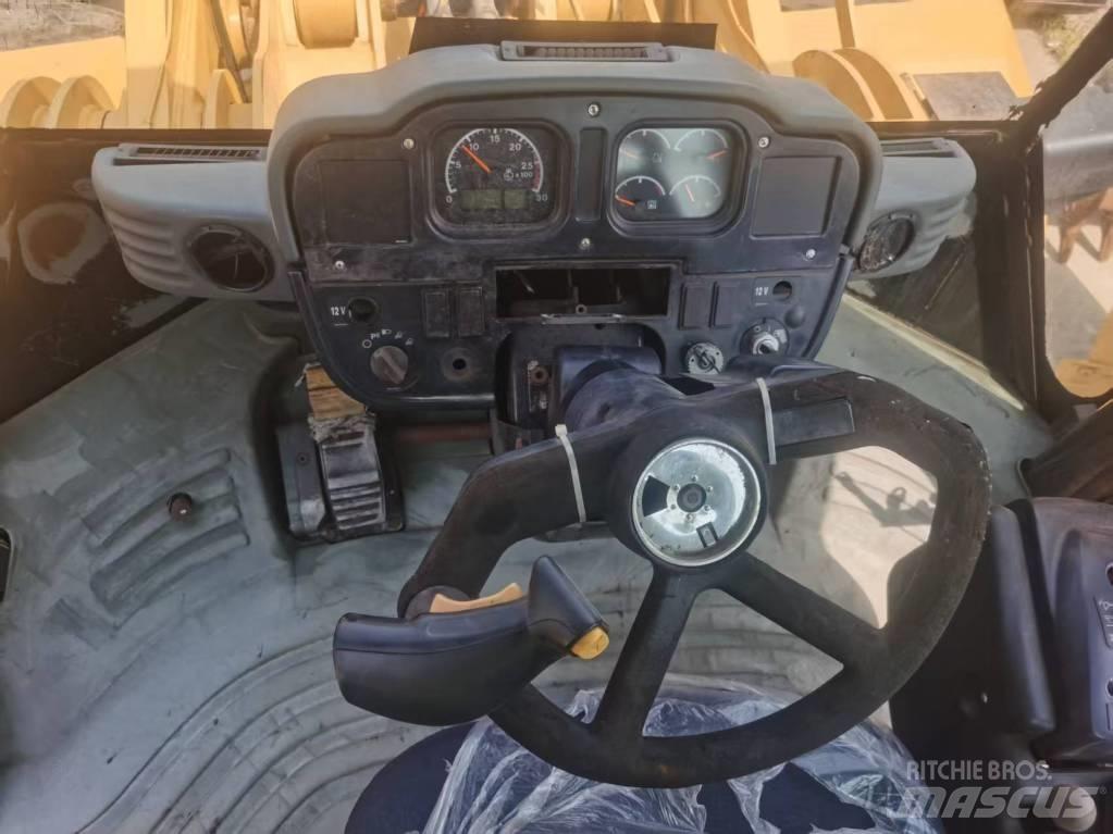 CAT 980 G Naudoti ratiniai krautuvai