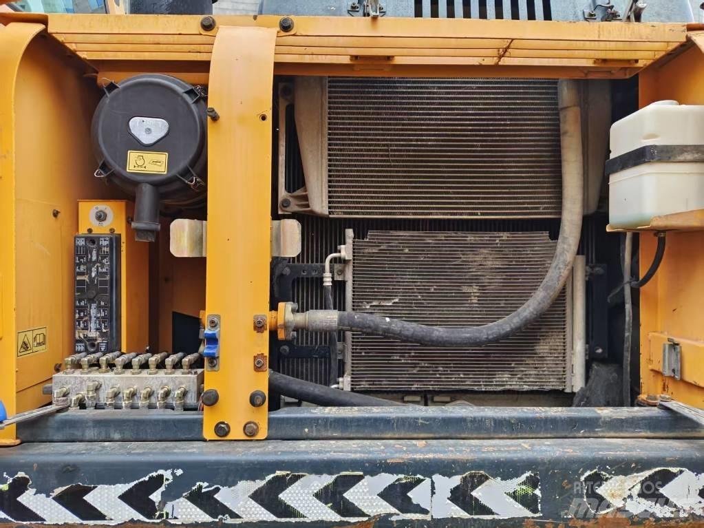 Hyundai R 225LC-9T Vikšriniai ekskavatoriai