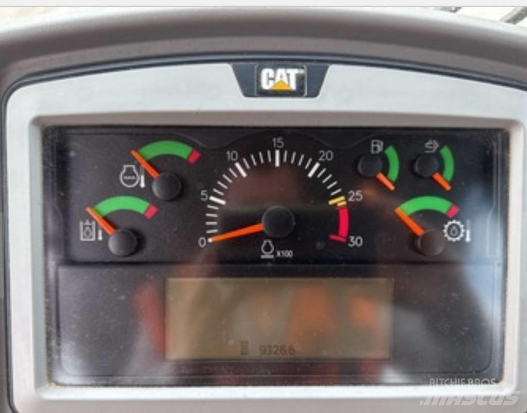 CAT 966 M Naudoti ratiniai krautuvai