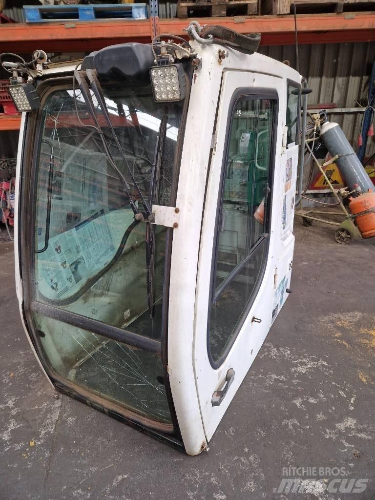 Liebherr A 904 C Kabinos ir interjeras