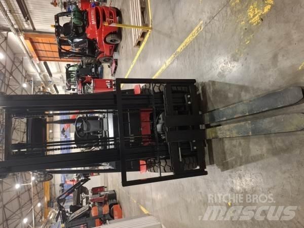 Manitou MI25D Visureigiai krautuvai