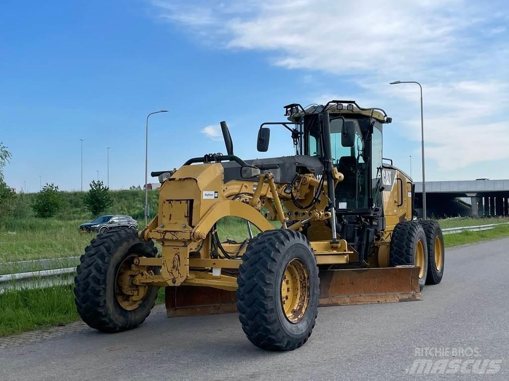 CAT 12M Greideriai