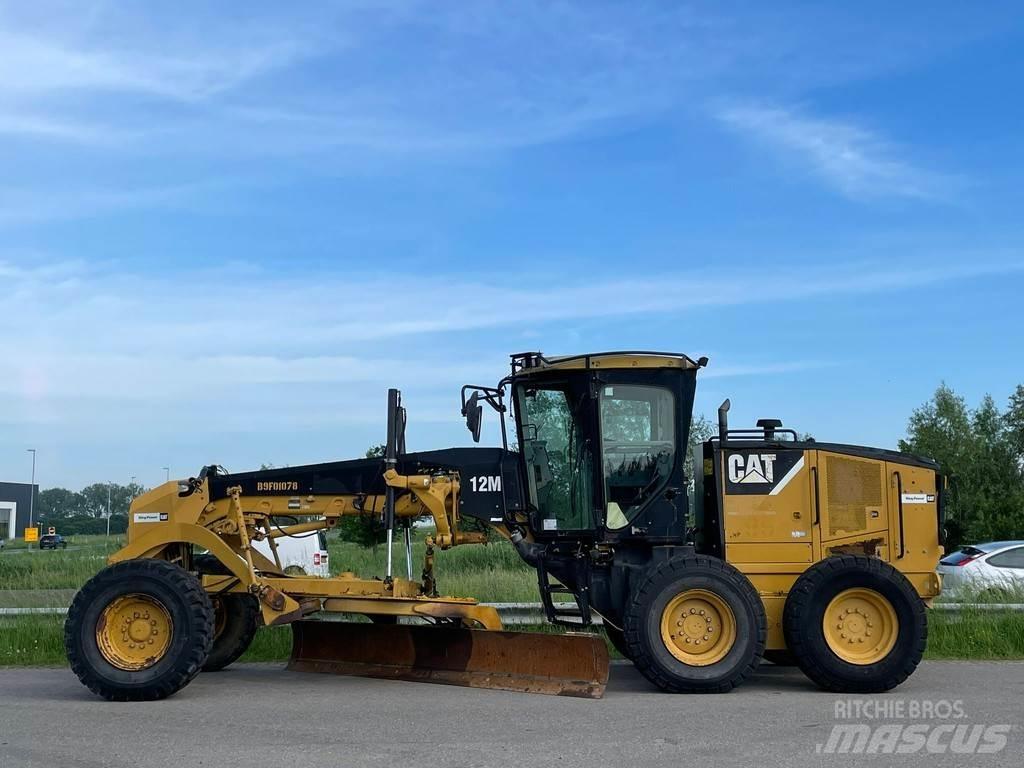 CAT 12M Greideriai