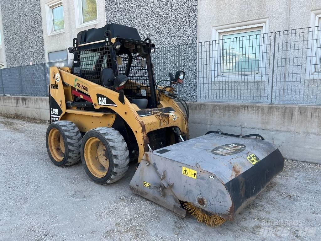 CAT 248 B HF-XPS Krautuvai su šoniniu pasukimu