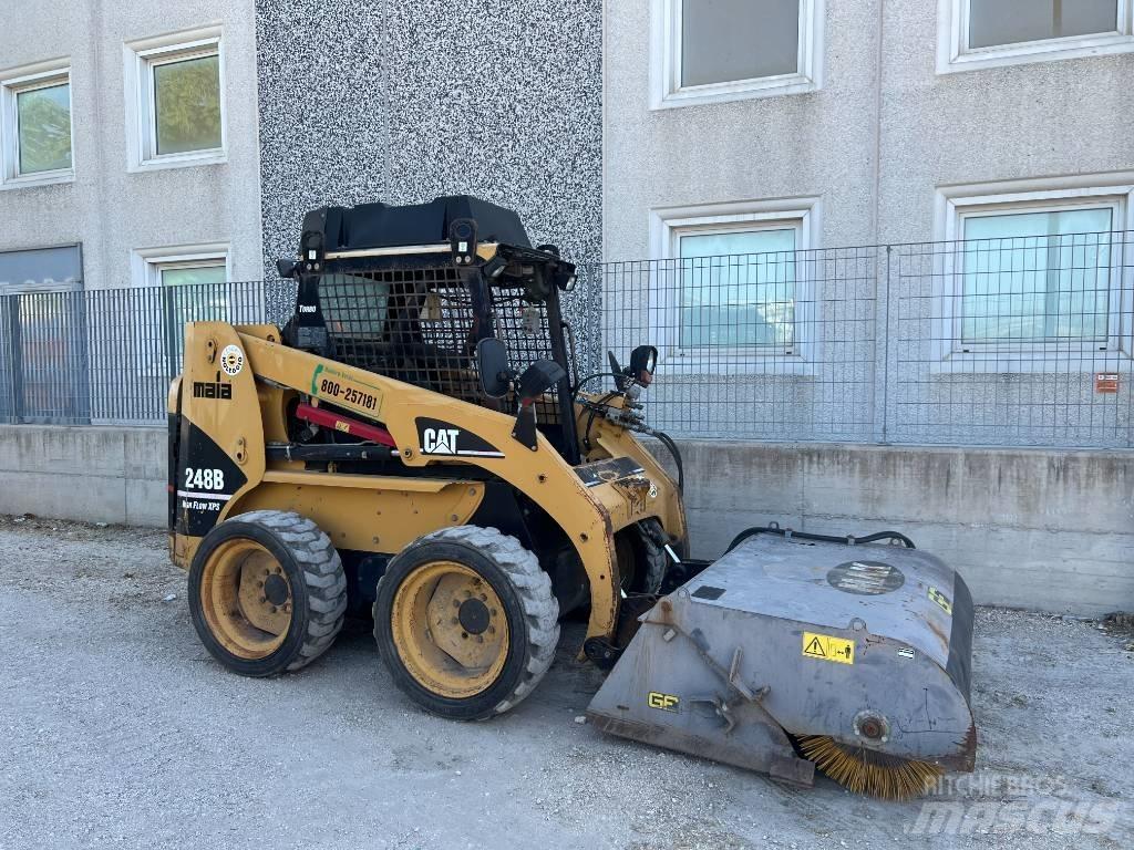 CAT 248 B HF-XPS Krautuvai su šoniniu pasukimu