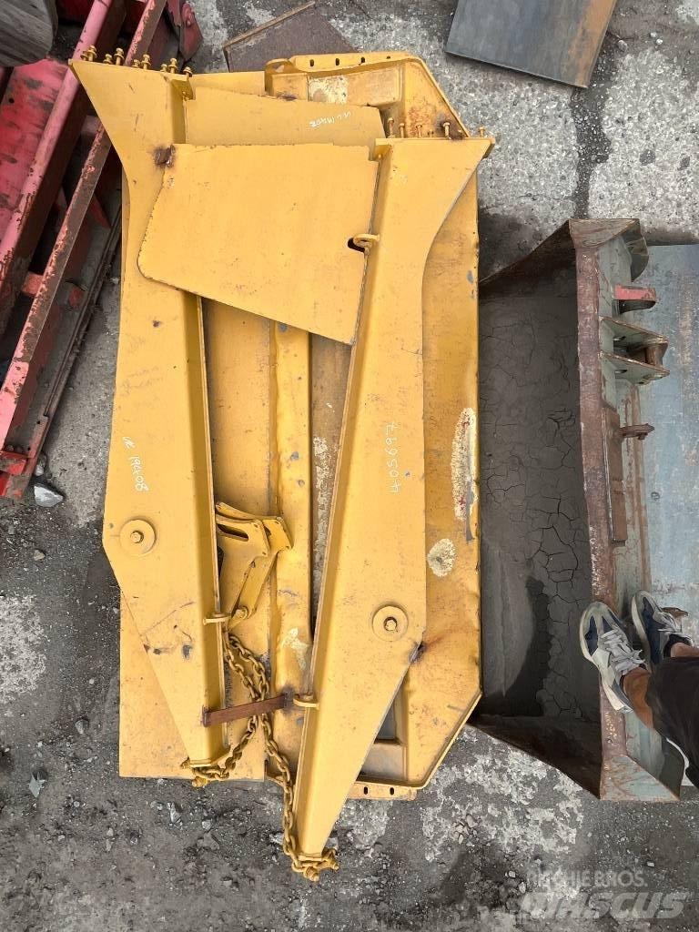 CAT 730 C Kiti naudoti statybos komponentai