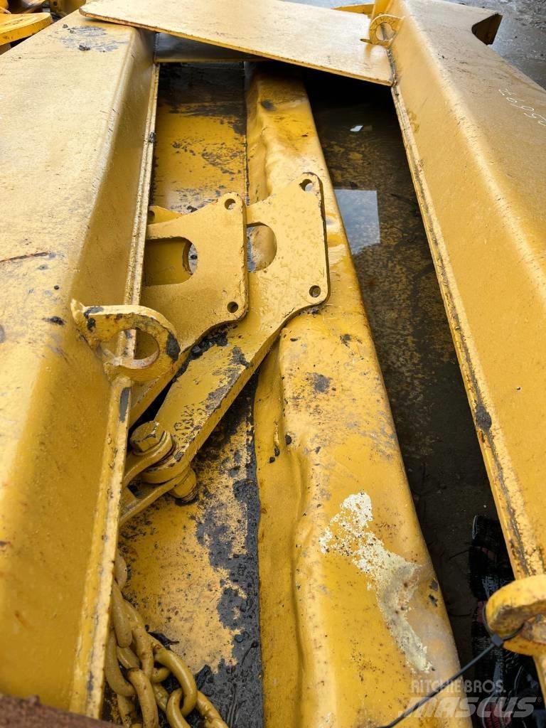 CAT 730 C Kiti naudoti statybos komponentai