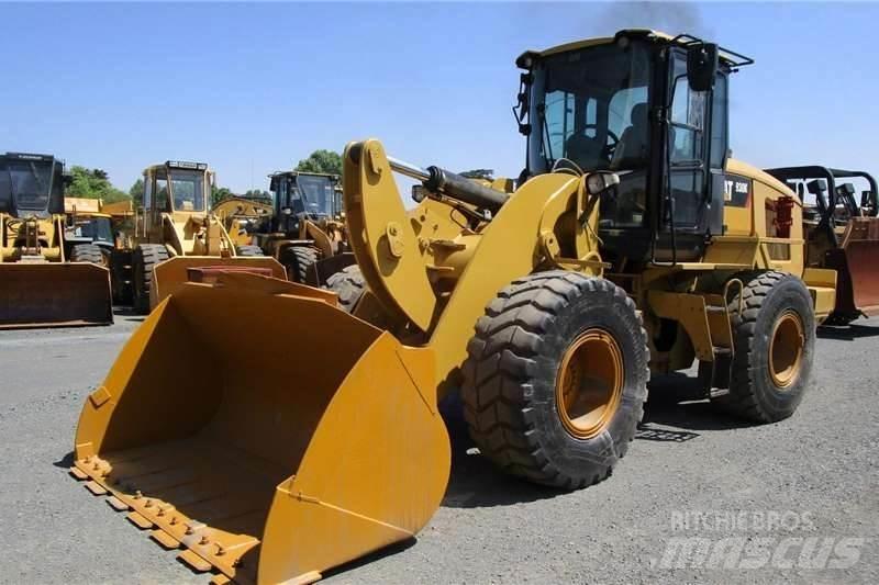 CAT 930K Naudoti ratiniai krautuvai