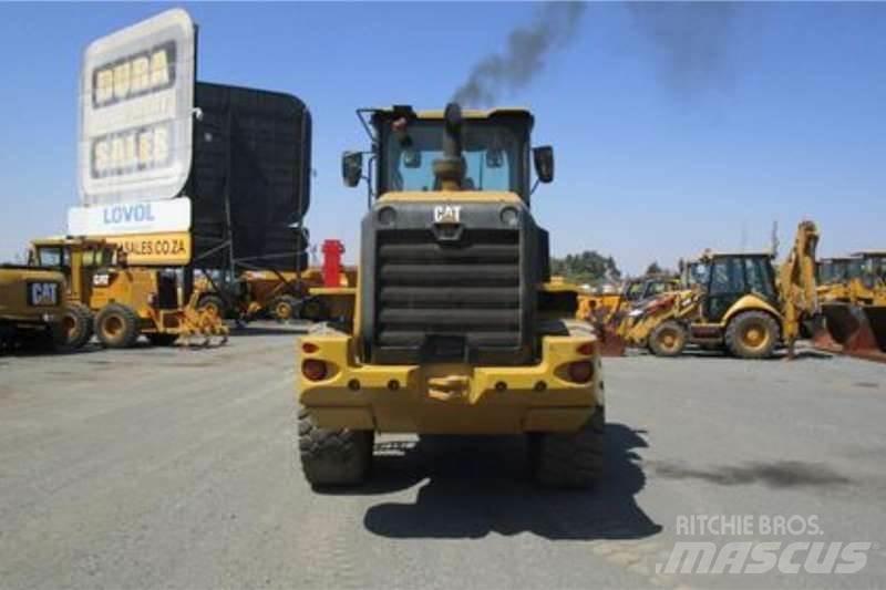 CAT 930K Naudoti ratiniai krautuvai