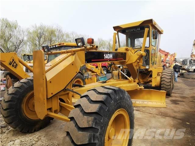 CAT 140 H Greideriai