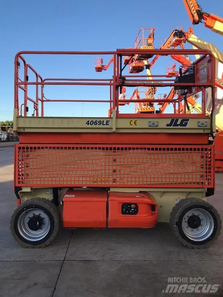 JLG 4069 LE Žirkliniai keltuvai