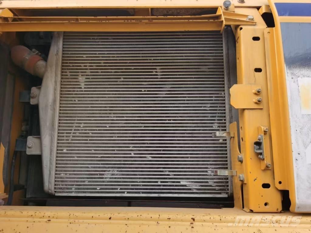 Komatsu PC 450-8 Vikšriniai ekskavatoriai
