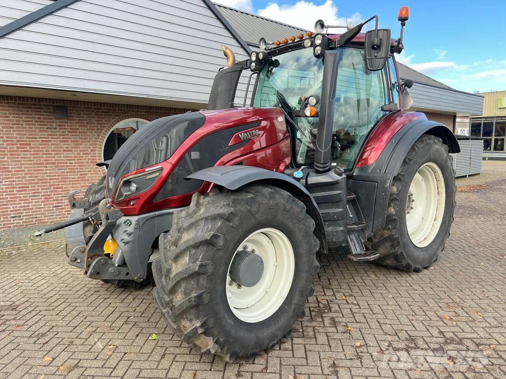 Valtra T 174 Versu Traktoriai