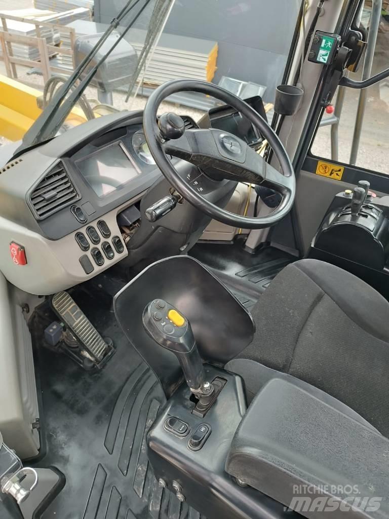 Komatsu WA 500 Naudoti ratiniai krautuvai