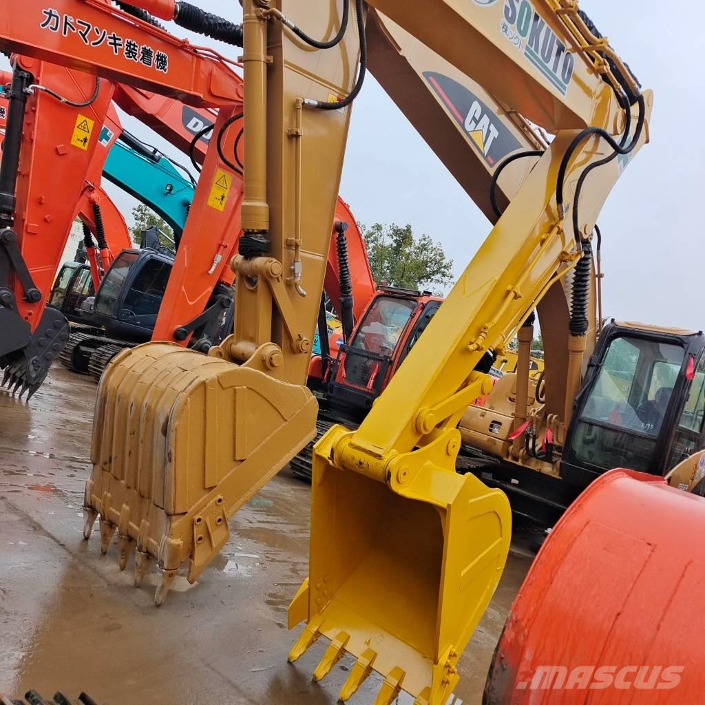 Komatsu PC 130-7 Vikšriniai ekskavatoriai