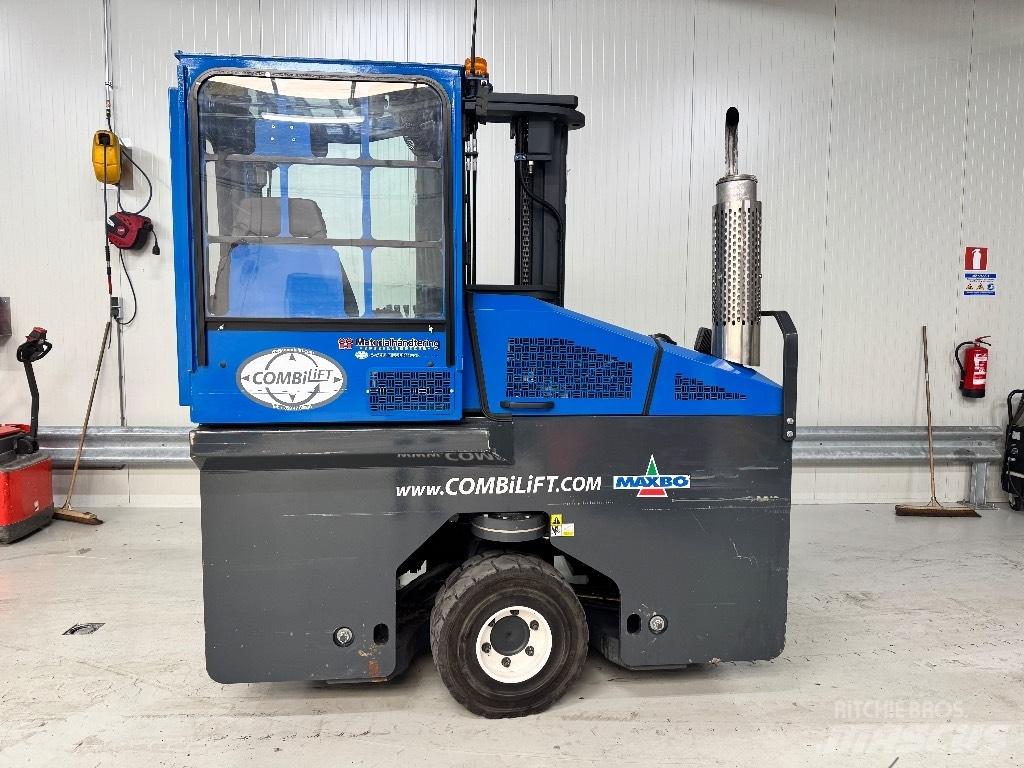 Combilift C 4000 Krautuvai su pakrovimu iš šonų