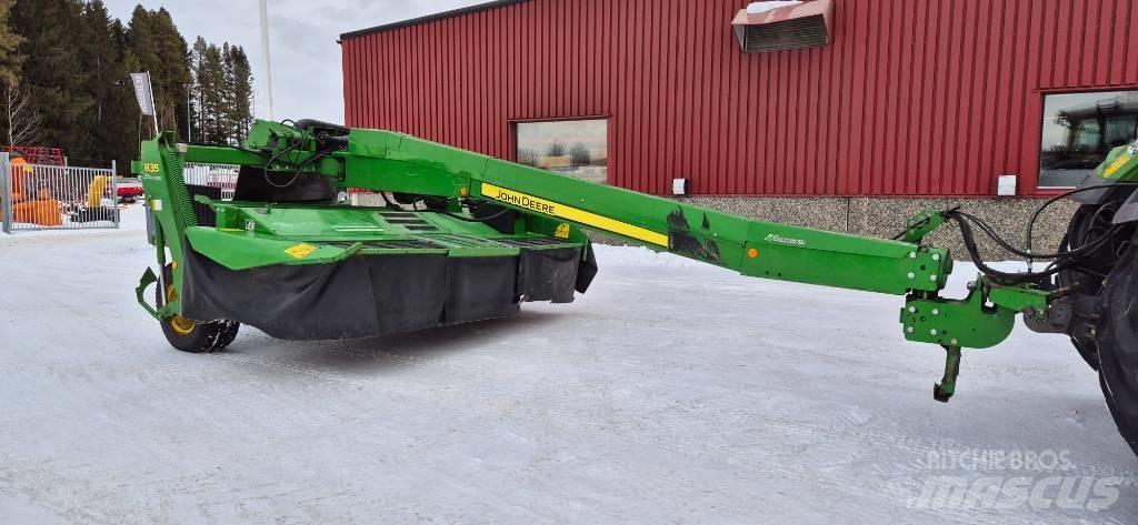 John Deere 835 Formuojančios žoliapjovės