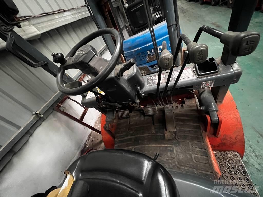Heli CPCD 30 Dyzeliniai krautuvai