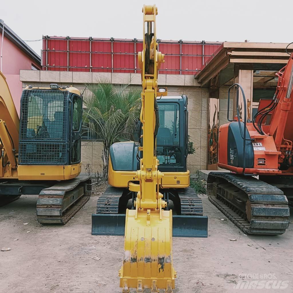 Komatsu PC 40 Vikšriniai ekskavatoriai