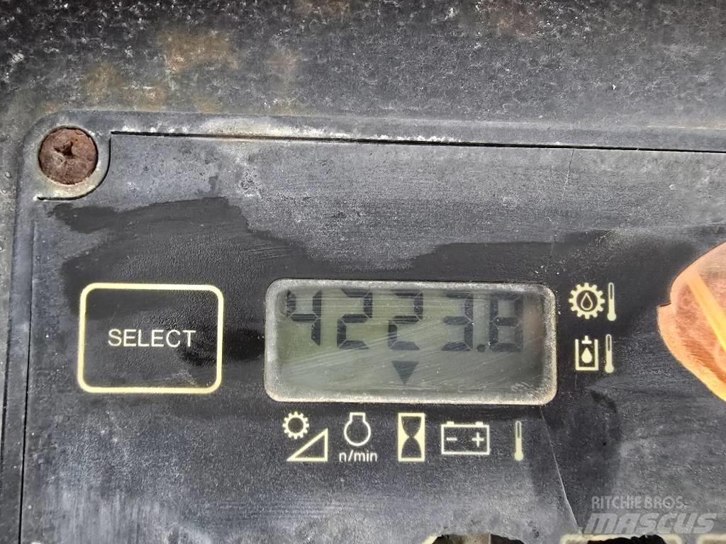 DEERE 450J Vikšriniai buldozeriai