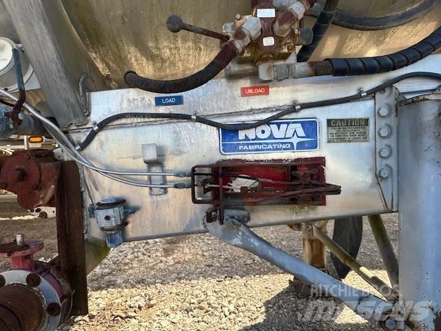  NOVA MC307 7000 GAL Cisternos - priekabos