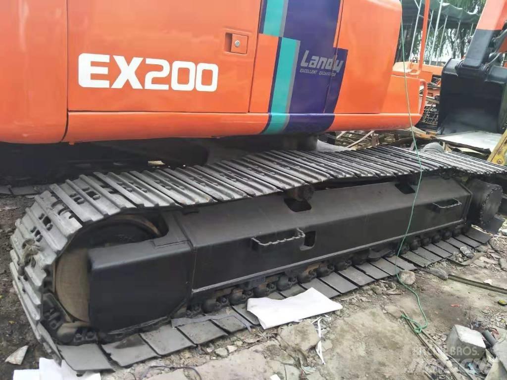 Hitachi EX 200-3 Vikšriniai ekskavatoriai