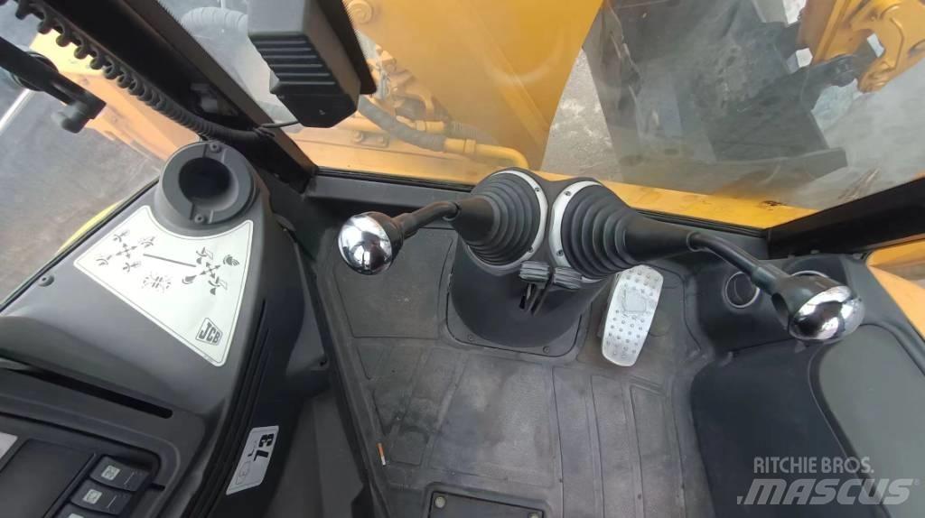 JCB 3 CX Naudoti ratiniai krautuvai
