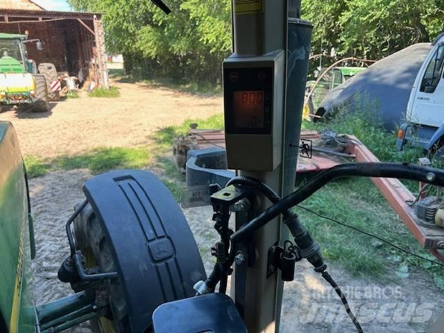 John Deere 8200 Traktoriai
