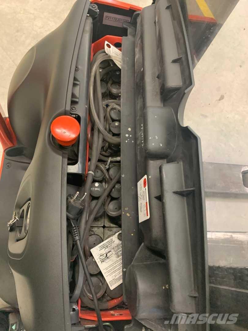 Linde L12 Savaeigiai rietuvai