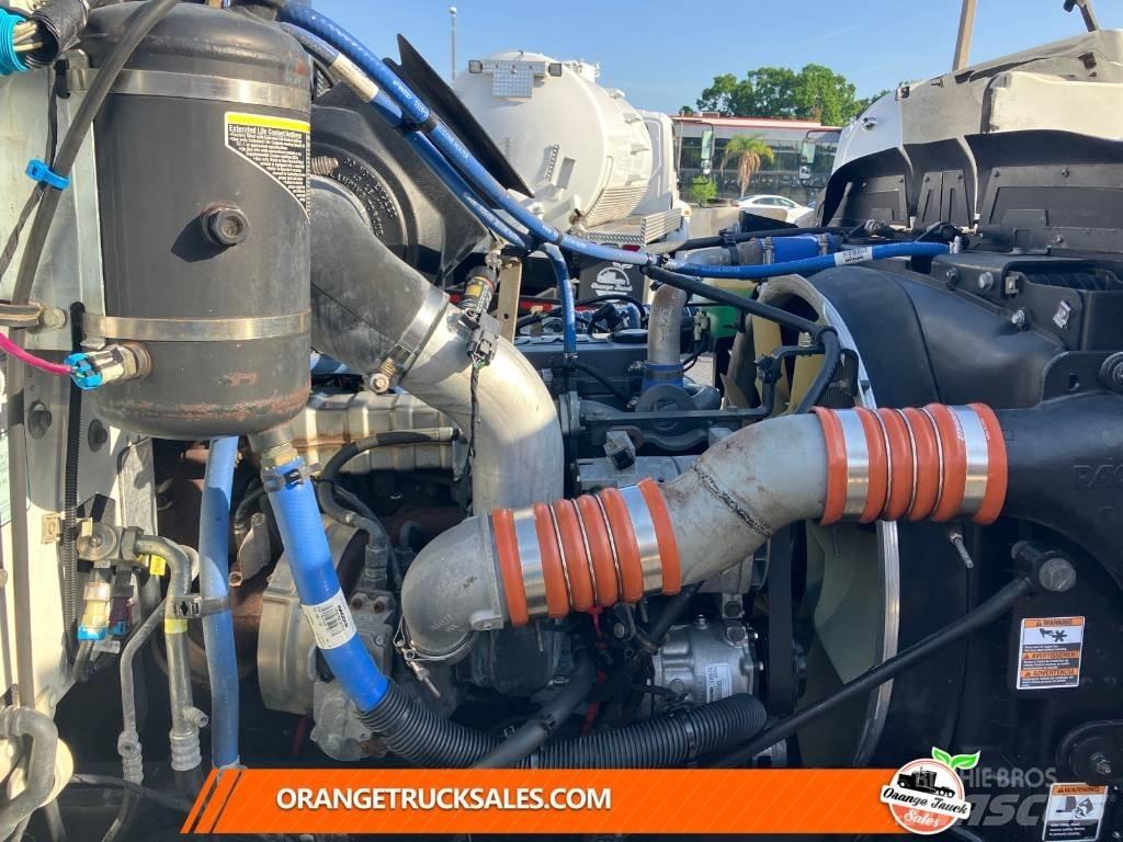 Peterbilt 337 Sunkvežimiai su dengtu kėbulu