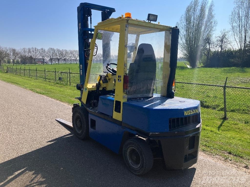 Nissan Heftruck Dyzeliniai krautuvai