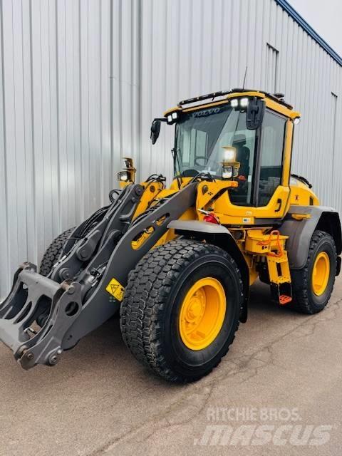 Volvo L 60 H Naudoti ratiniai krautuvai
