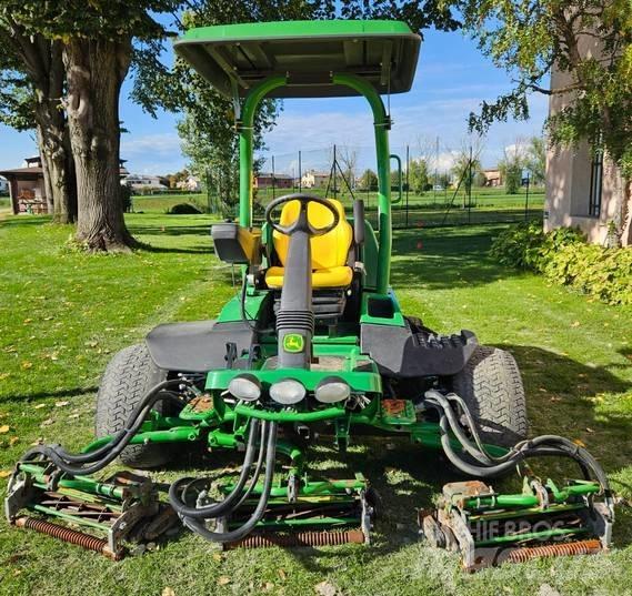 John Deere 7500 A Savaeigės žoliapjovės