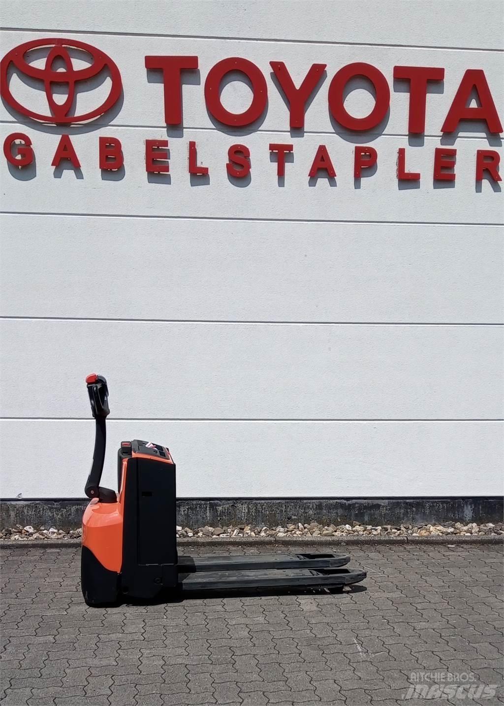 Toyota LWE 160 Mažų aukščių keltuvai