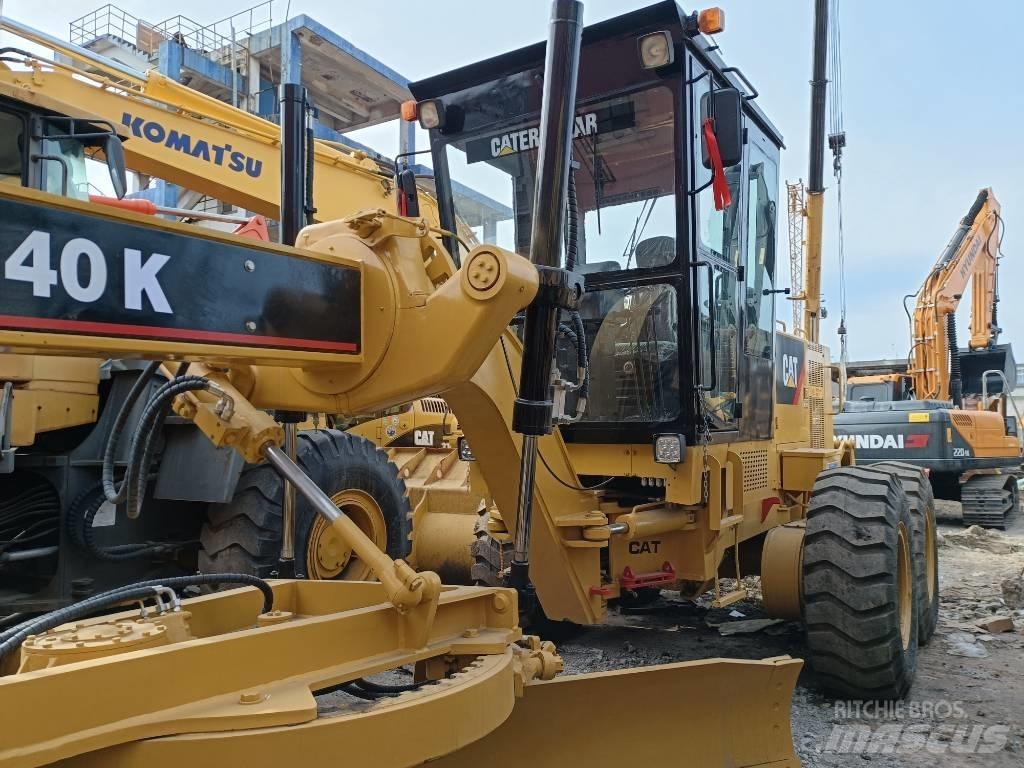 CAT 140K Greideriai
