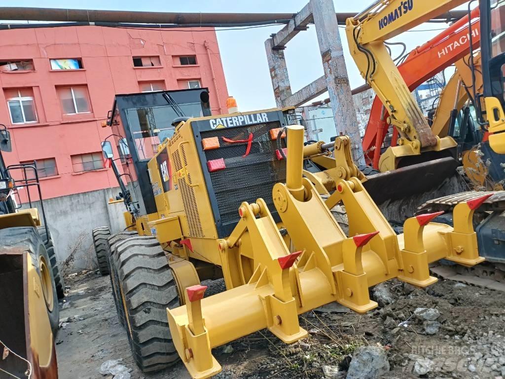 CAT 140K Greideriai