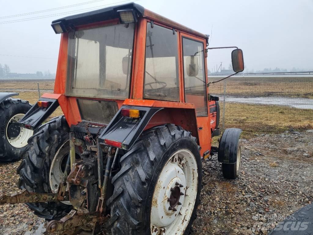 Valmet 505 Traktoriai