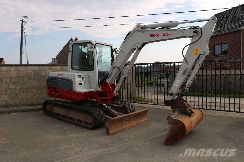 Takeuchi TB 250 Mini ekskavatoriai < 7 t