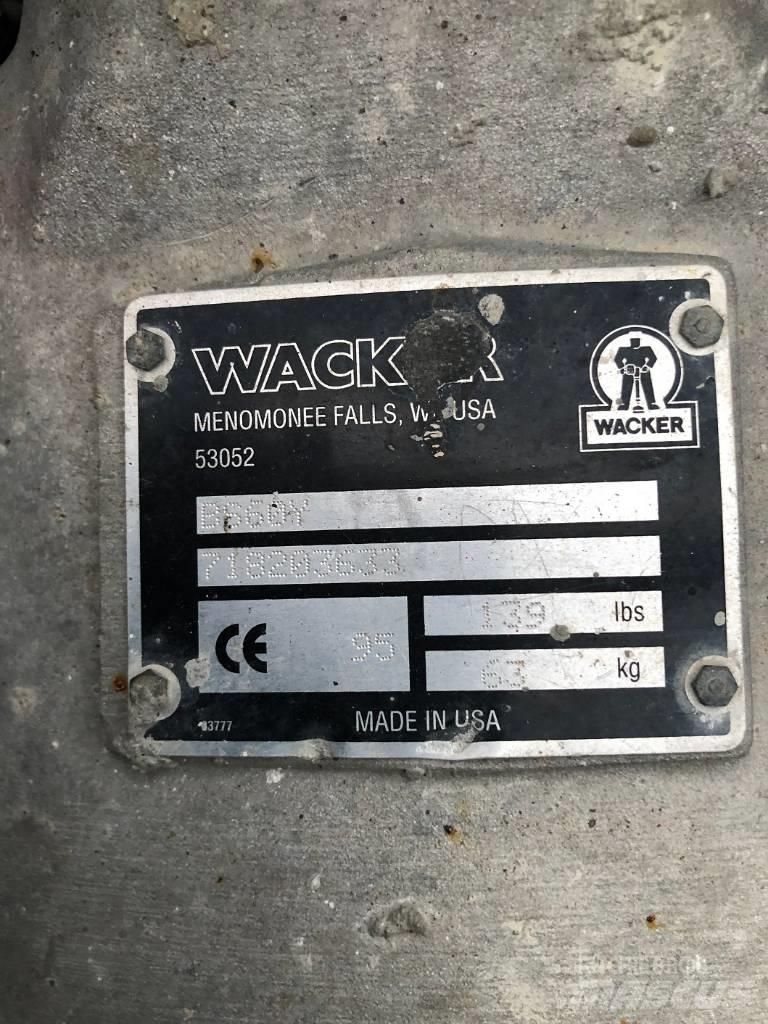 Wacker BS60-2i Plūktuvai