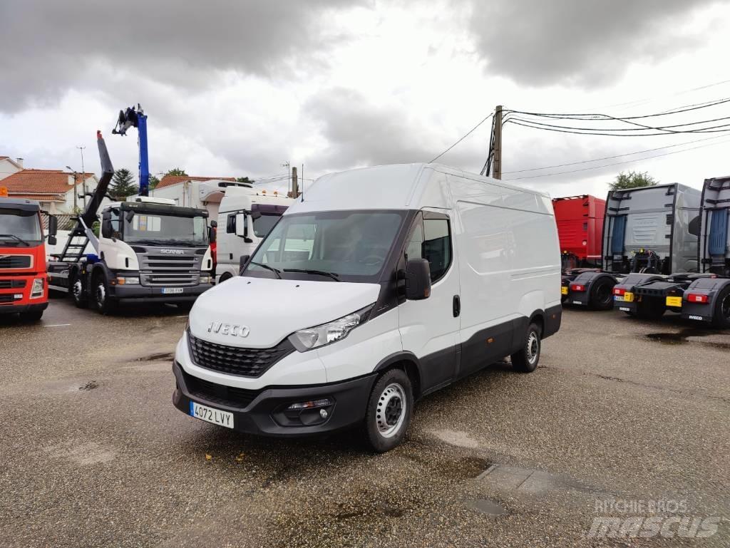 Iveco Daily 35 S 16 Krovininiai furgonai