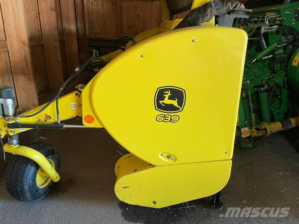 John Deere 8300 Pašarų ruošimo technika