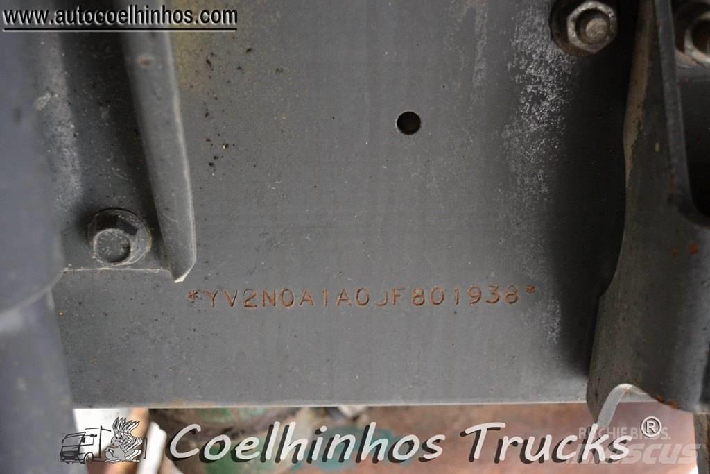 Volvo N10 Savivarčių priekabų vilkikai