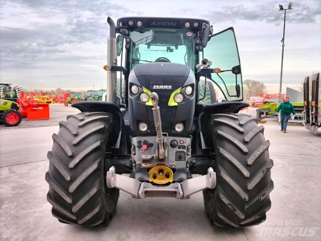 CLAAS Axion 810 Traktoriai