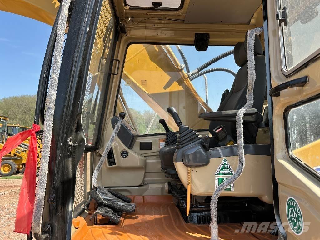 CAT 320 B L Vikšriniai ekskavatoriai
