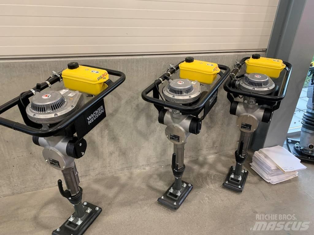 Wacker Neuson BS 30 Plūktuvai