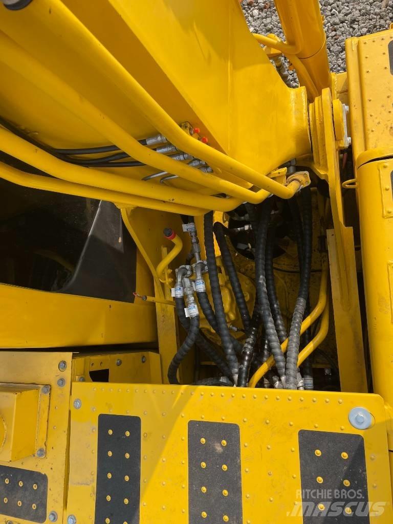 Komatsu PC 200-8 Vikšriniai ekskavatoriai