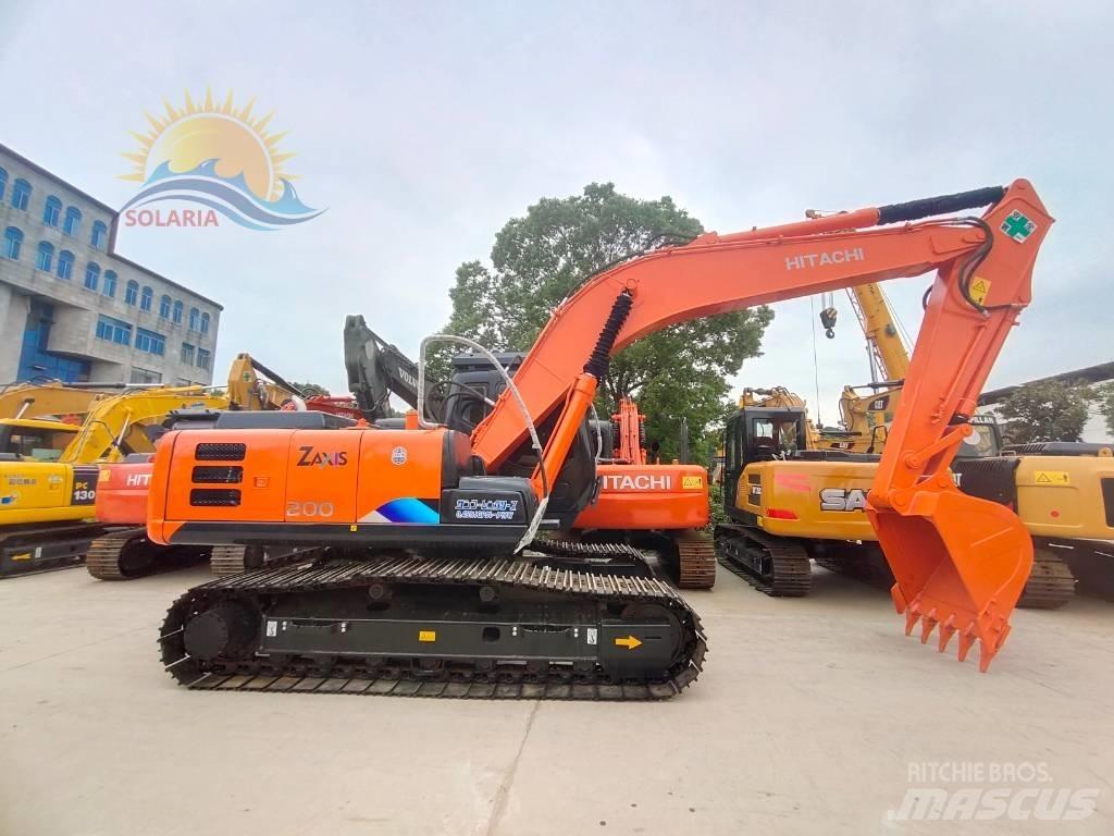 Hitachi ZX 200 Vikšriniai ekskavatoriai