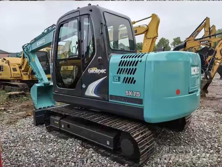 Kobelco SK75 Vikšriniai ekskavatoriai